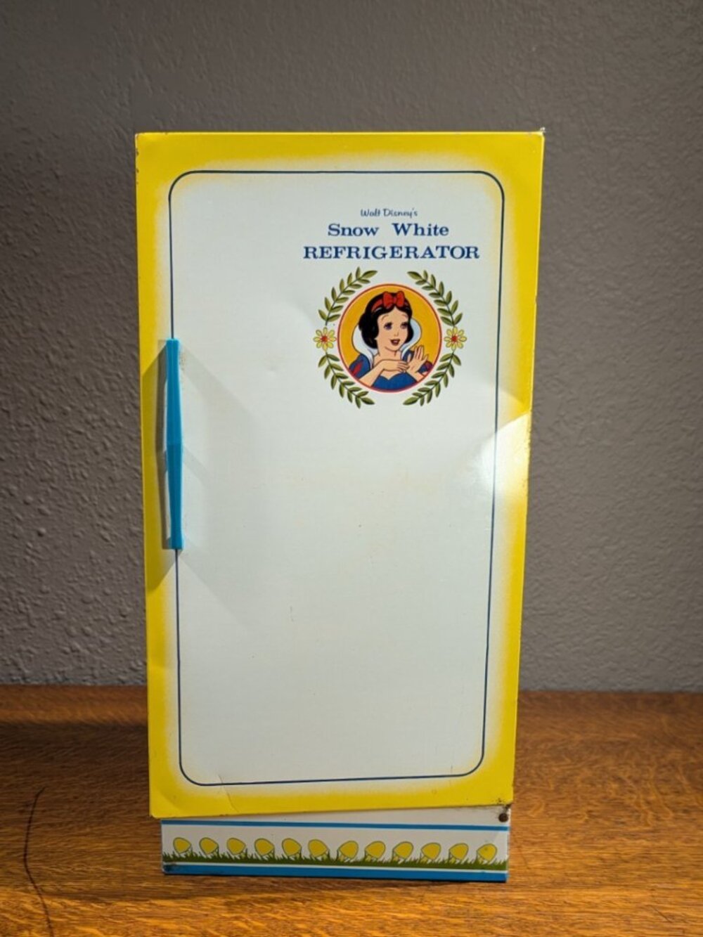 Vintage Disney Snow White Wolverine Refrigerator Kitchen Toy